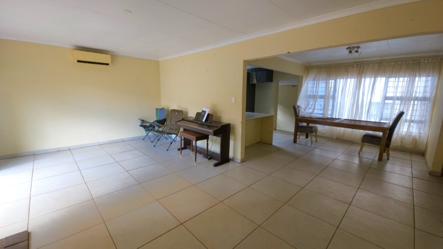 To Let 3 Bedroom Property for Rent in Schoemansville North West